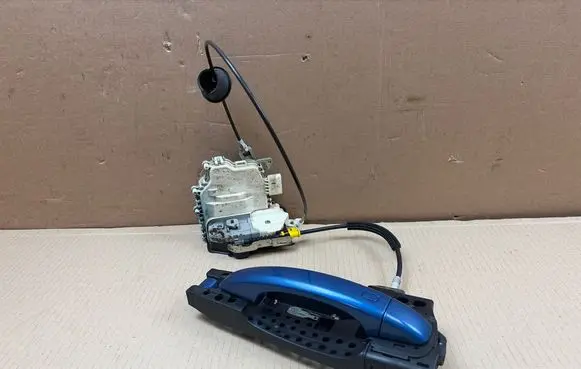Audi A5 8T 8F Front door exterior handle 8T02837886