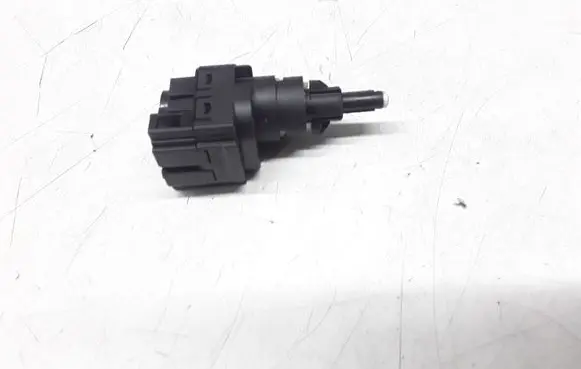 Volkswagen Jetta V Brake pedal sensor switch 6Q0945511