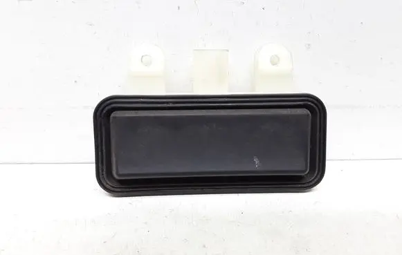 Mercedes-Benz E W212 Tailgate opening switch 2218702410