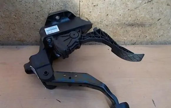 Seat Ibiza IV (6J,6P) Pedal assembly 6QE 721 503 D