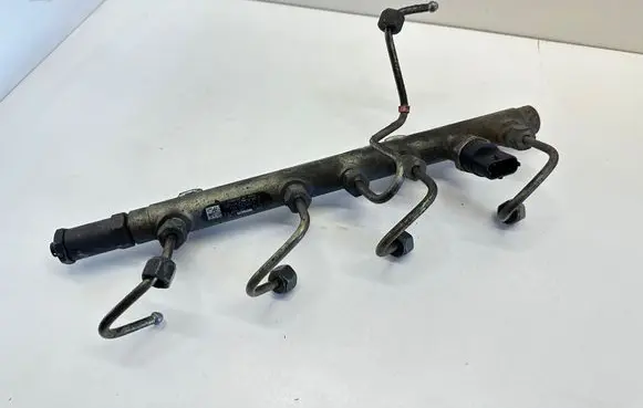 Nissan Primera Fuel main line pipe 8200347176 0445214024 051009
