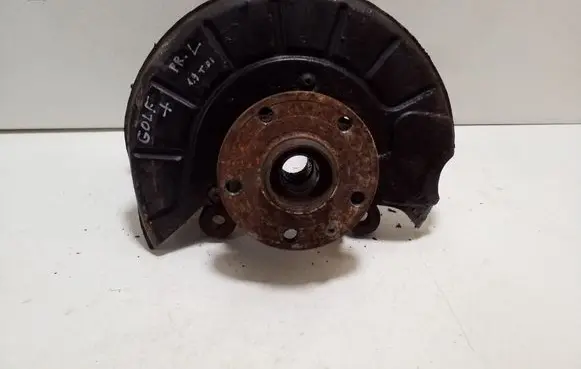 Volkswagen Golf V Front wheel hub 
