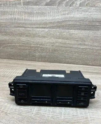 Audi A3 S3 8L Climate control unit 5HB00760804 8L0820043D