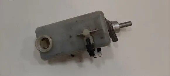 Renault Trafic II (X83) Master brake cylinder 32067008C 32067008