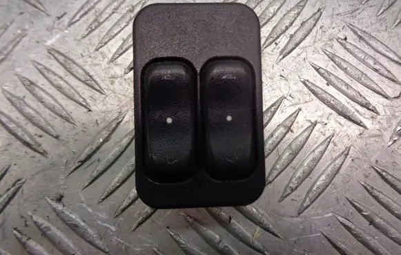 Opel Zafira B Front door window switch trim 13363201