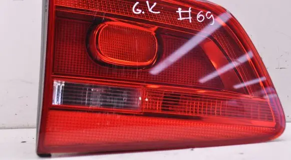 Volkswagen Touran I Tailgate rear/tail lights 1T0945093