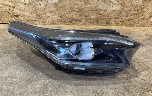 KIA Xceed Headlight/headlamp J792111040 S2502R008 92102J7300