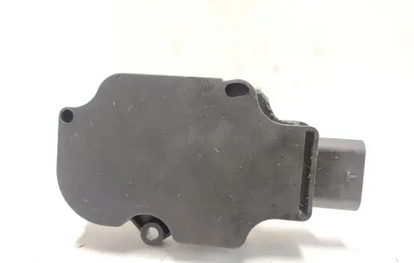 Land Rover Defender Radiator active air flap actuator 112902701 131588800018 22038642859