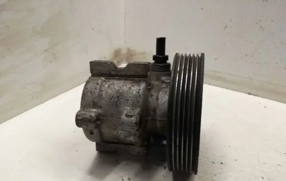 Citroen Xsara Power steering pump