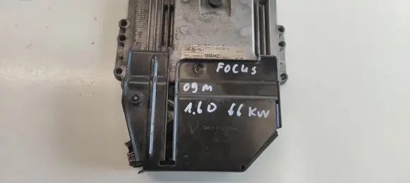 Ford Focus Engine control unit/module 6M5112A650NC