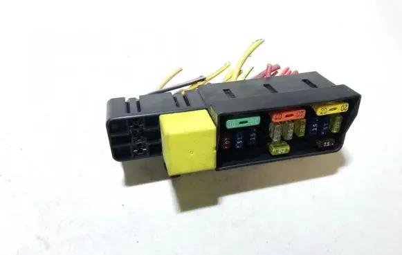 Renault Megane II Fuse box set 13251