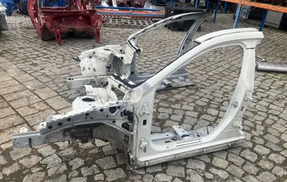 Mercedes-Benz GLA W156 X156 Front quarter panel TM27925