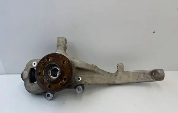 Mercedes-Benz GLE (W166 - C292) Front wheel hub A16609