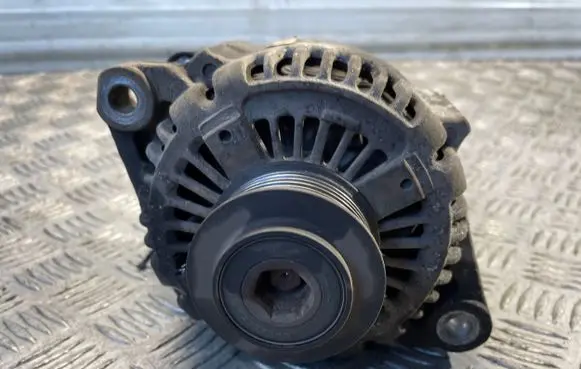 KIA Carens II Generator/alternator 3730025301 021319131