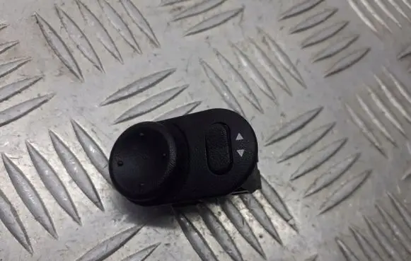 Opel Agila A Wing mirror switch 09226861
