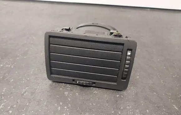 Skoda Octavia Mk1 (1U) Dash center air vent grill 1U1819701