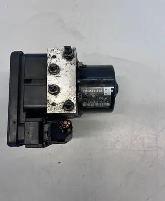 Volkswagen Golf Plus ABS Pump 1K0907379AC 00005305H0 10096003593