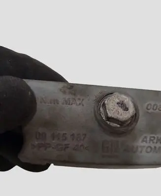 Opel Vectra C Battery bracket 0086022 09115187