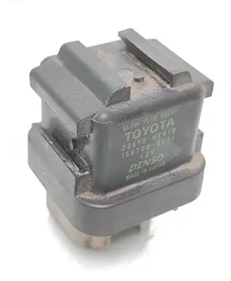 Toyota Avensis T250 Glow plug pre-heat relay 2861067010 1567000671