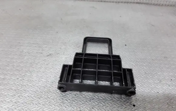 Battery bracket