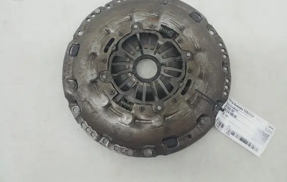 Toyota Avensis T270 Pressure plate 3100105090