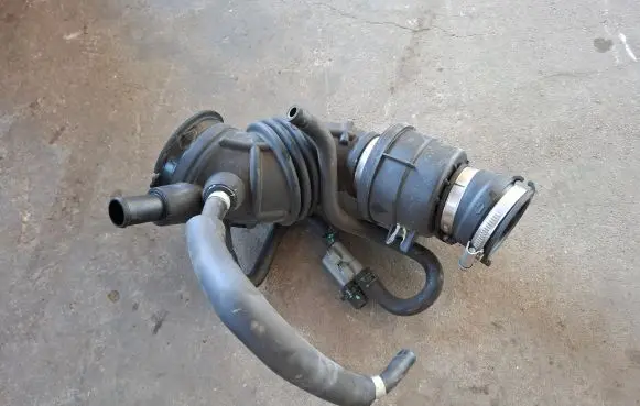 KIA Sportage Air intake duct part 28191D3501 28130D3500