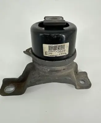 Engine mount bracket