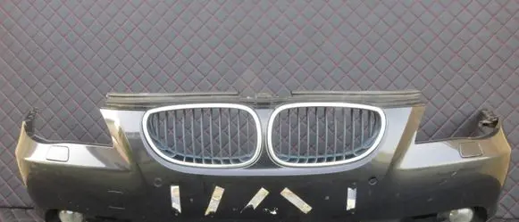 BMW 5 E60 E61 Front bumper 7033694