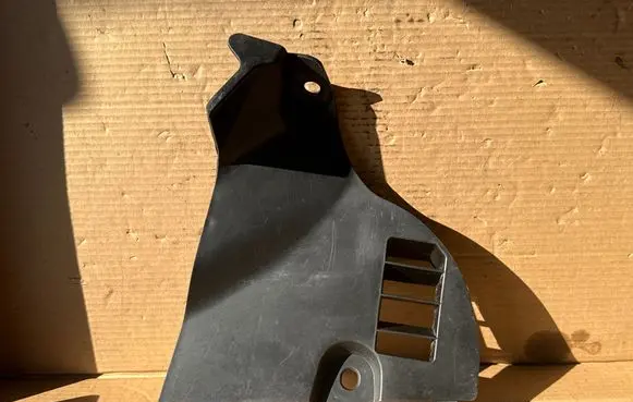 Renault Trafic II (X83) Dashboard lower bottom trim panel 8200410458 93854142 91201370099