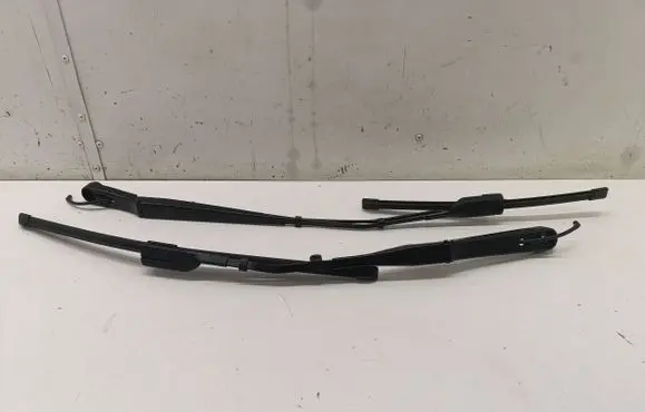 Opel Astra L Windshield/front glass wiper blade 3392126663 3392126676