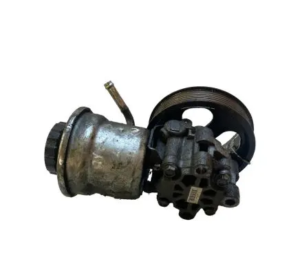 Toyota Avensis T250 Power steering pump