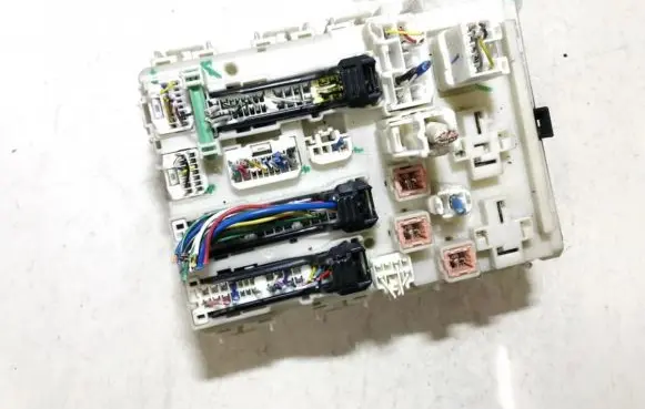 Toyota Auris 150 Fuse box set 74700208 7470-0208