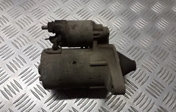 Toyota Yaris Starter motor 28100-0J010