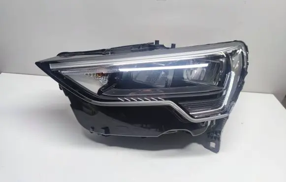 Audi Q3 F3 Headlight/headlamp 83A941011