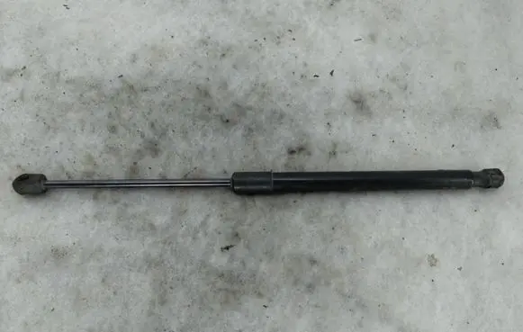 Volkswagen PASSAT B7 Tailgate/trunk strut/damper 3AF827550B