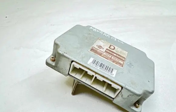 Nissan Navara D40 Gearbox control unit/module 33084EA302 A58000X67 5616