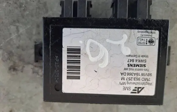 Volkswagen Sharan Immobilizer control unit/module 7M0953257M 98VW19A366DA 5WK4847