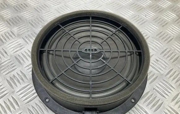 Audi Q3 8U Front door speaker 8R0035415