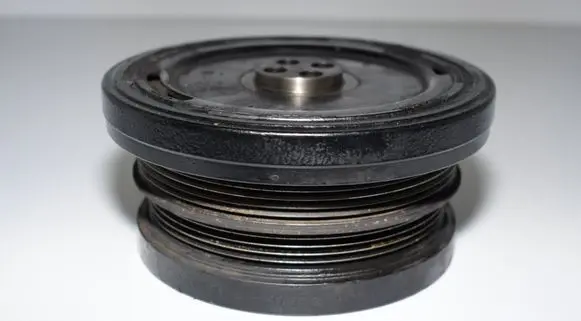 BMW 5 E39 Crankshaft pulley 2247890