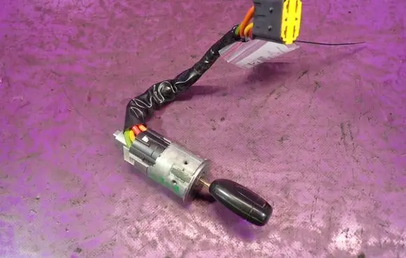 Renault Clio II Ignition lock 