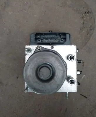 Nissan X-Trail T32 ABS Pump 476604BK0A