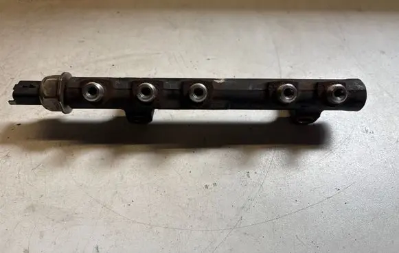 Ford Focus Fuel main line pipe 9685297580 113484269 28497Z01
