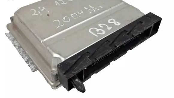 Volvo S60 Engine control unit/module 30637733A