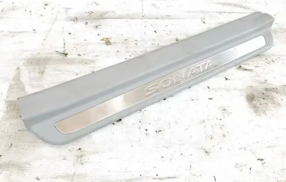 Hyundai Sonata Front sill trim cover