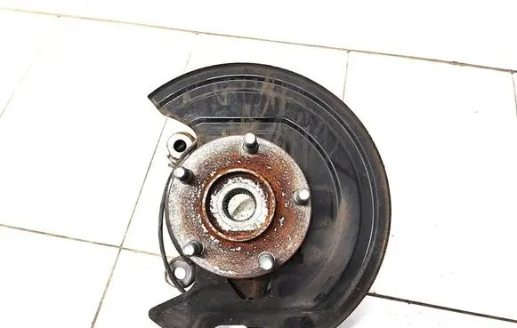 Nissan Leaf II (ZE1) Front wheel hub 400151KK0H