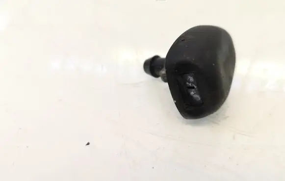 Windshield washer spray nozzle