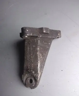 Mercedes-Benz E W124 Engine mounting bracket R1022234204