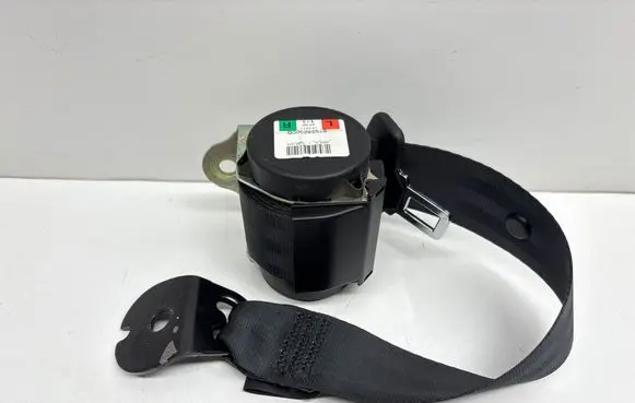 Land Rover Evoque I Rear seatbelt 618582300B BJ32611B68 111011