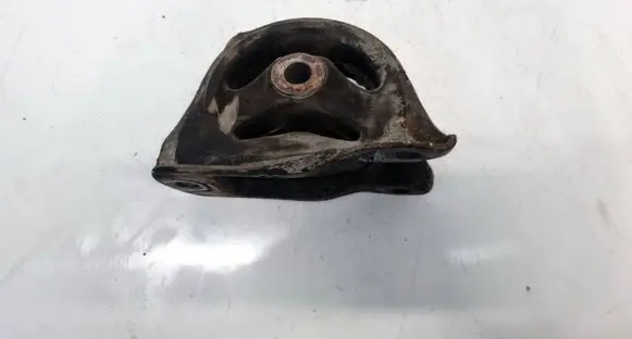 Honda Civic Engine mount bracket 