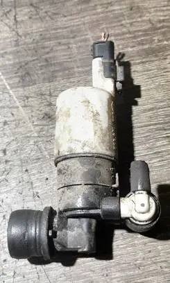 Citroen C4 I Windscreen/windshield washer pump 8200295685